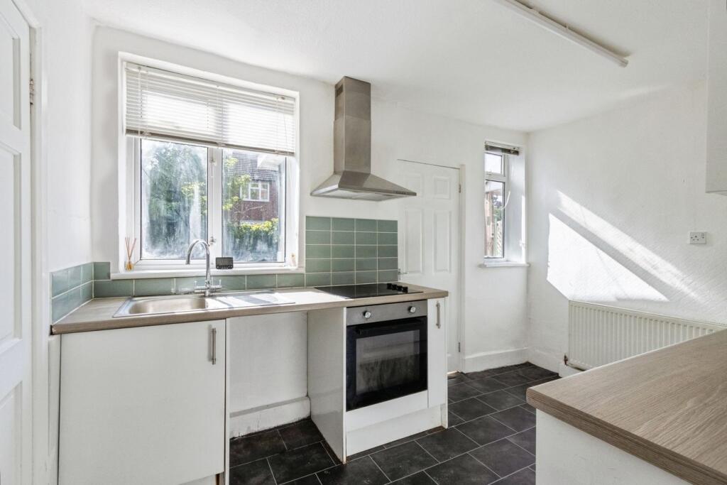 House in Wakefield, Lupset - View 5
