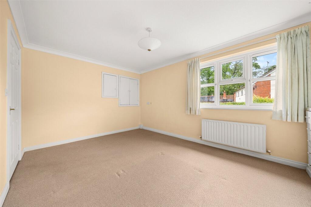 Crowthorne Road, Bracknell, Berkshire, RG12 - More