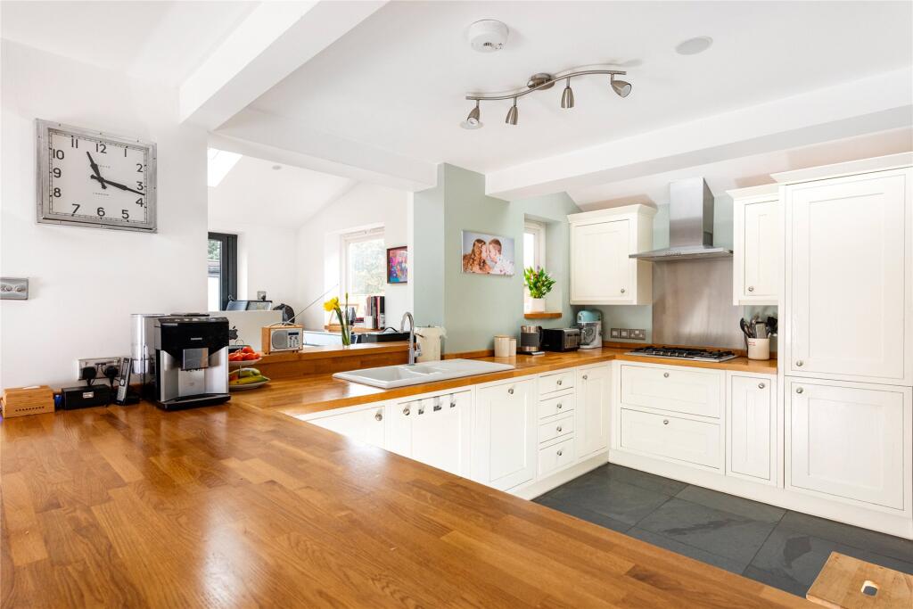Spring Lane, Olney, Buckinghamshire, MK46 photo 4