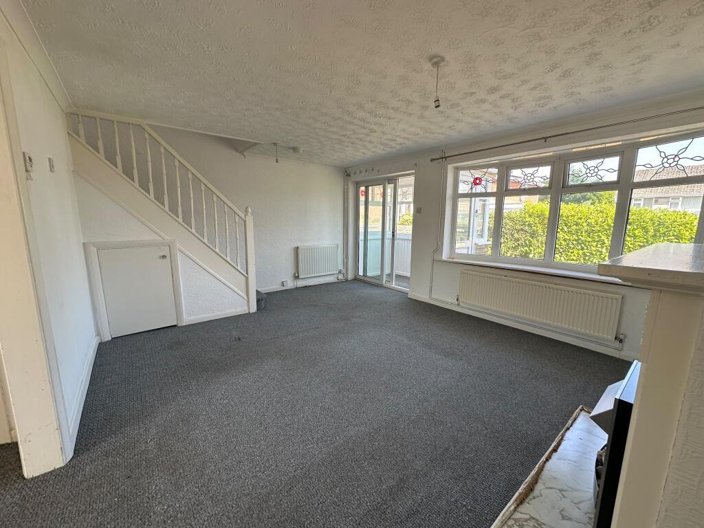 Denbigh Close, Tonteg, Pontypridd, Rhondda Cynon Taf photo 3