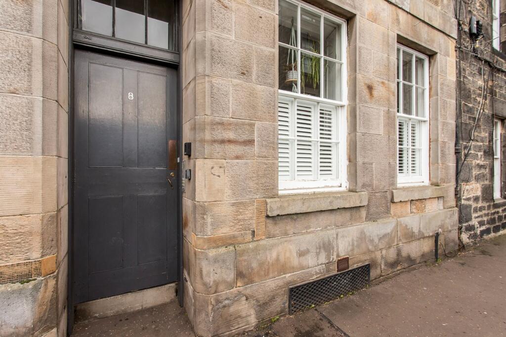 Main image of property: 8/2 Kirk Street, Pilrig, Edinburgh, EH6 5EY