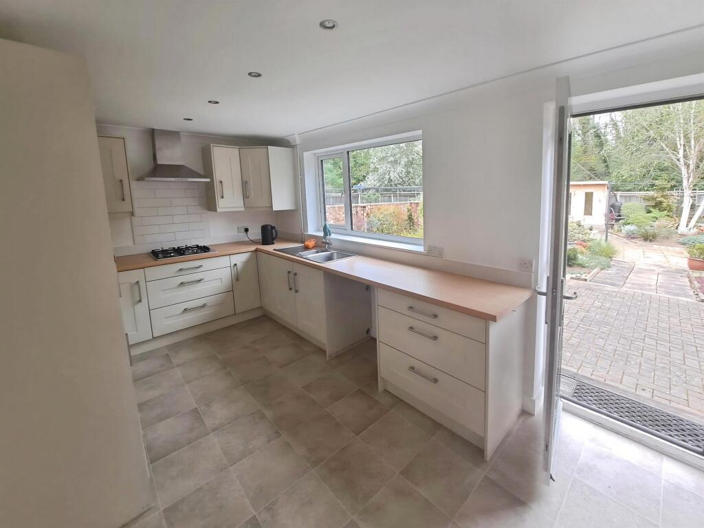 House in Peterborough, Orton Longueville - View 3