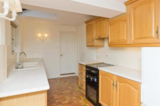 55 High Street - The Garden Cottage - Kitchen.jpg
