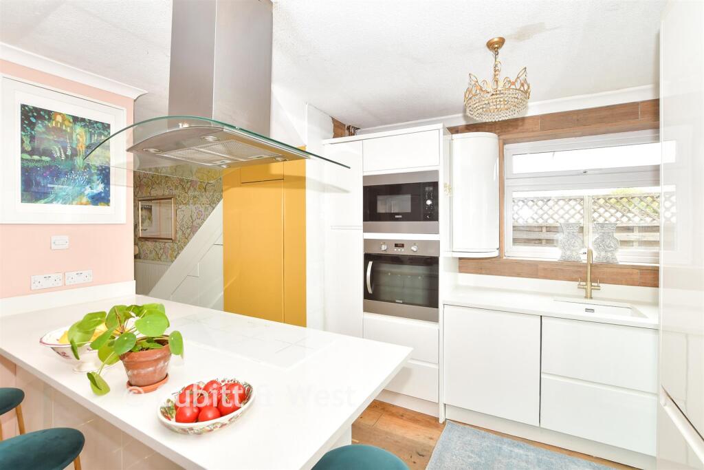 House in Mid Sussex, East Grinstead - View 5