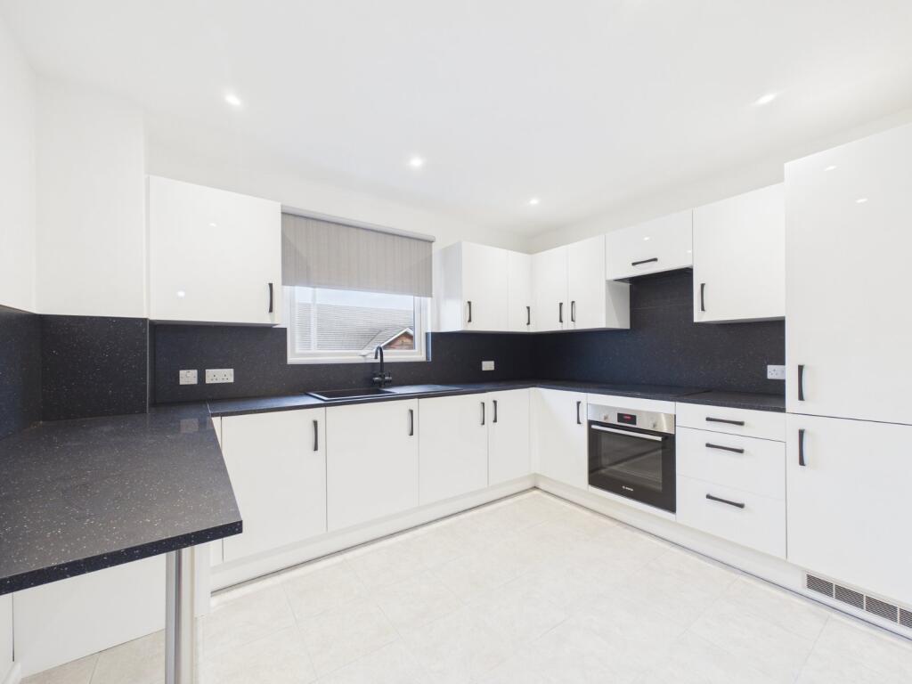Main image of property: Straight Bit, Flackwell Heath, High Wycombe, Buckinghamshire, HP10