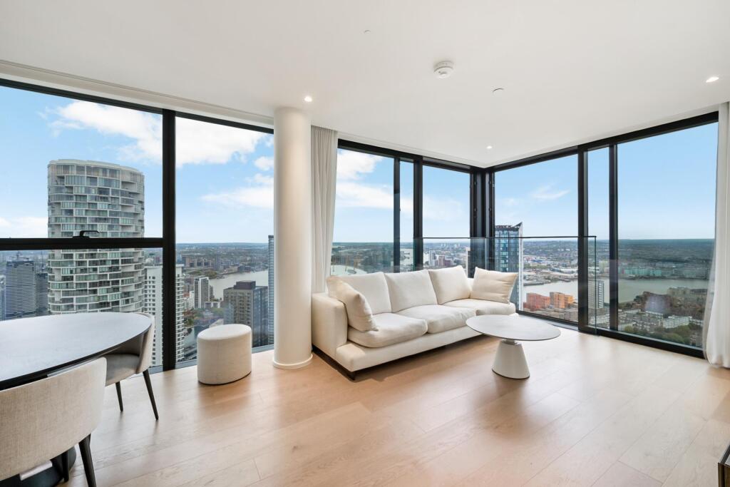 Main image of property: Hampton Tower, South Quay Plaza, London, E14