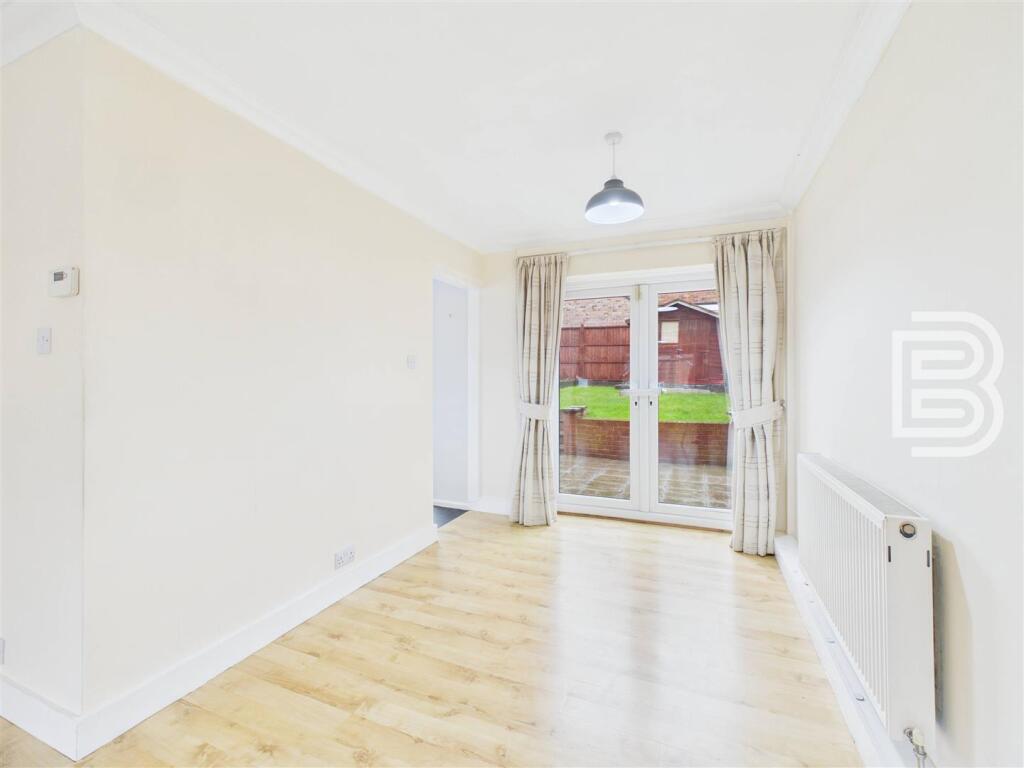House in Rugby, Brownsover - View 4