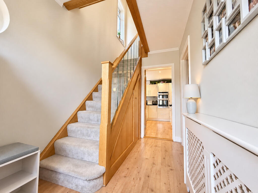 House in Newport, Gunville - View 4