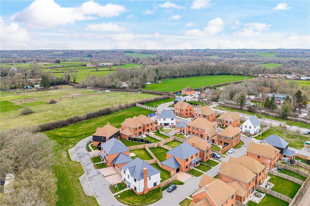 House in Basingstoke and Deane, Ashford Hill, Ashford Hill with Headley - View 3