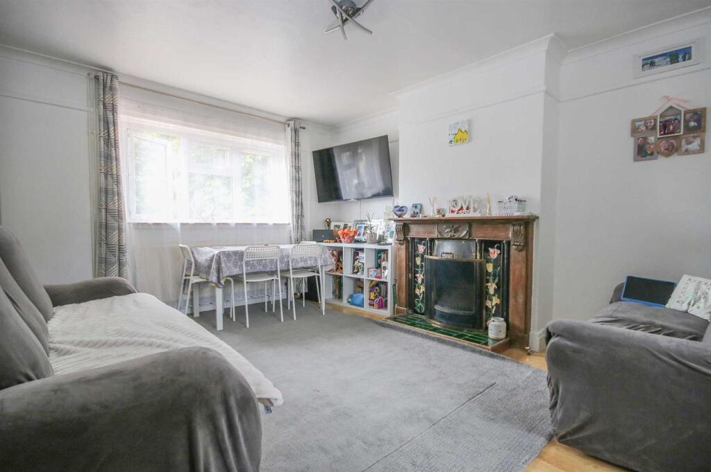 Apartment in Cambridge - View 4