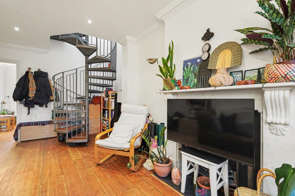 Main image of property: Hornsey Road, London, N19