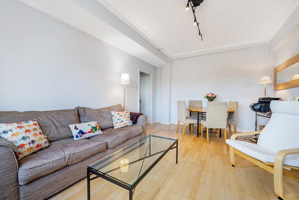 Apartment in London - More