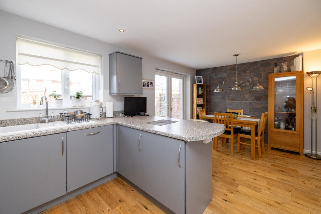Harvest Avenue, Thurcroft, Sheffield, S66 photo 3