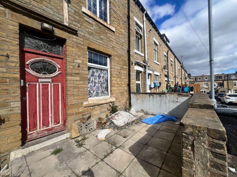House in Calderdale, West Yorkshire - View 2