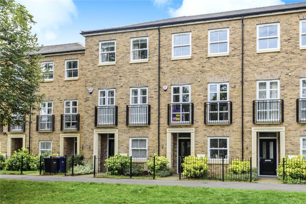 Main image of property: Lovegrove Way, Whetstone, London, N20