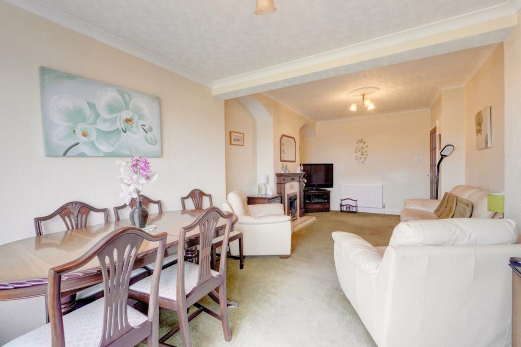 Hawks Road, Hailsham, BN27 - View 5