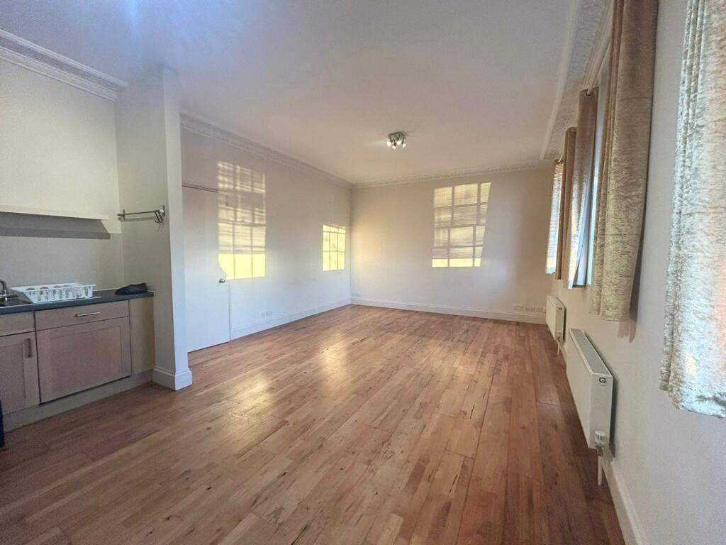 Apartment in Bath - View 2