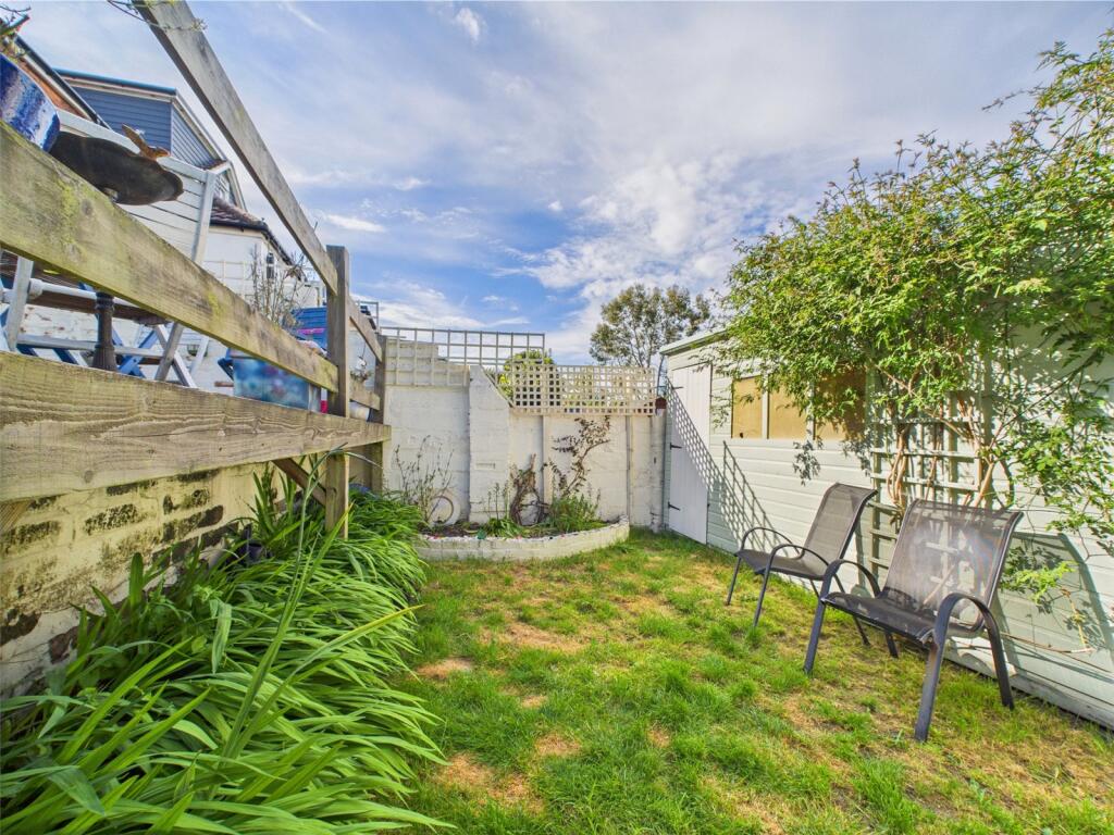 Herberton Road, Southbourne, Bournemouth, BH6 photo 3