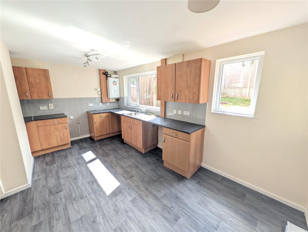 Hills Lane Drive, Madeley, Telford, Shropshire, TF7 photo 4
