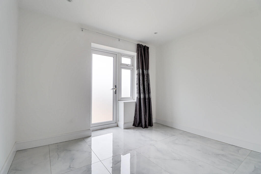 Additional image 6 of Green Lane, St Albans, St Albans, AL3