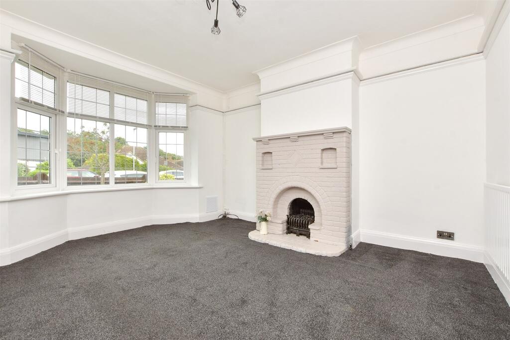 Streete Court Road, Westgate-On-Sea, Kent photo 3