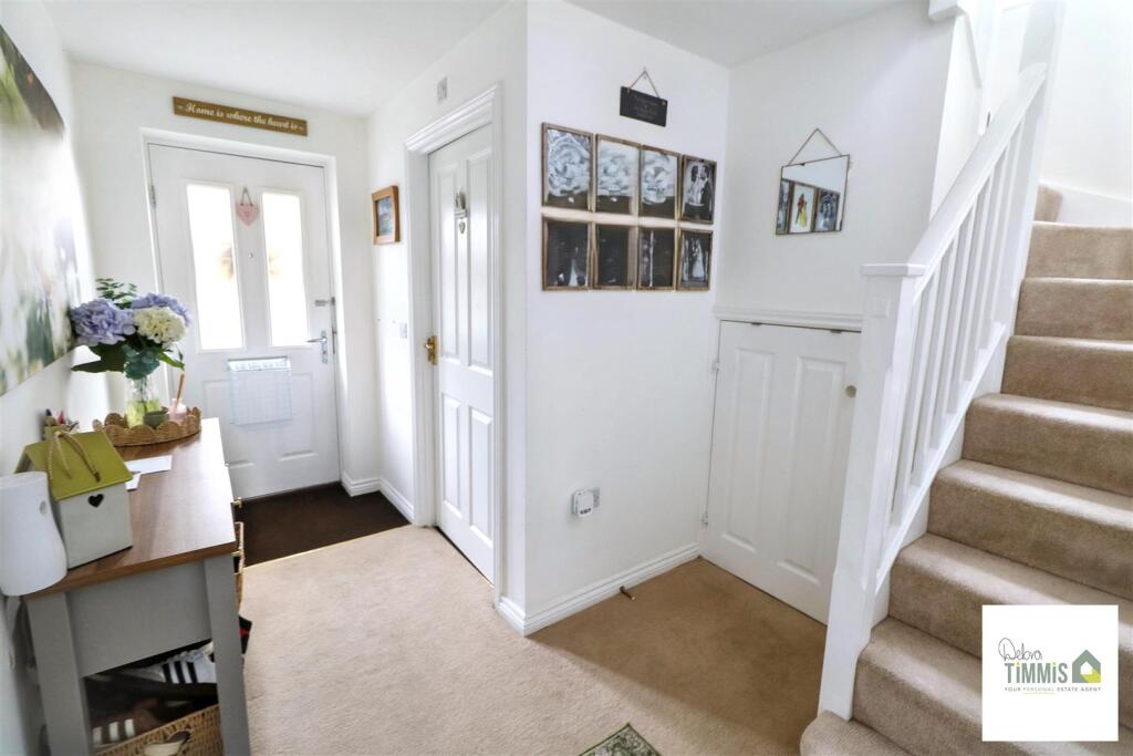 House in Stoke-on-Trent, Smallthorne - View 5