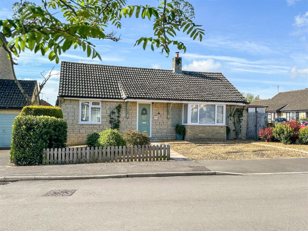 Main image of property: Hanks Close, Malmesbury