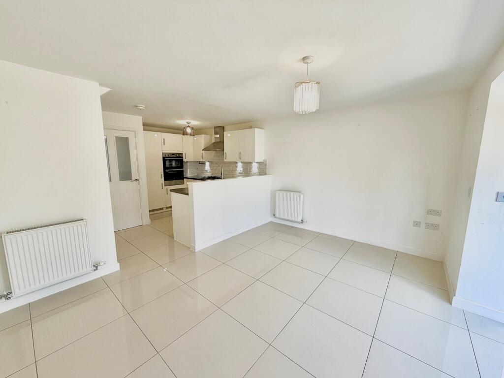 House in Milton Keynes, Fairfields - View 3