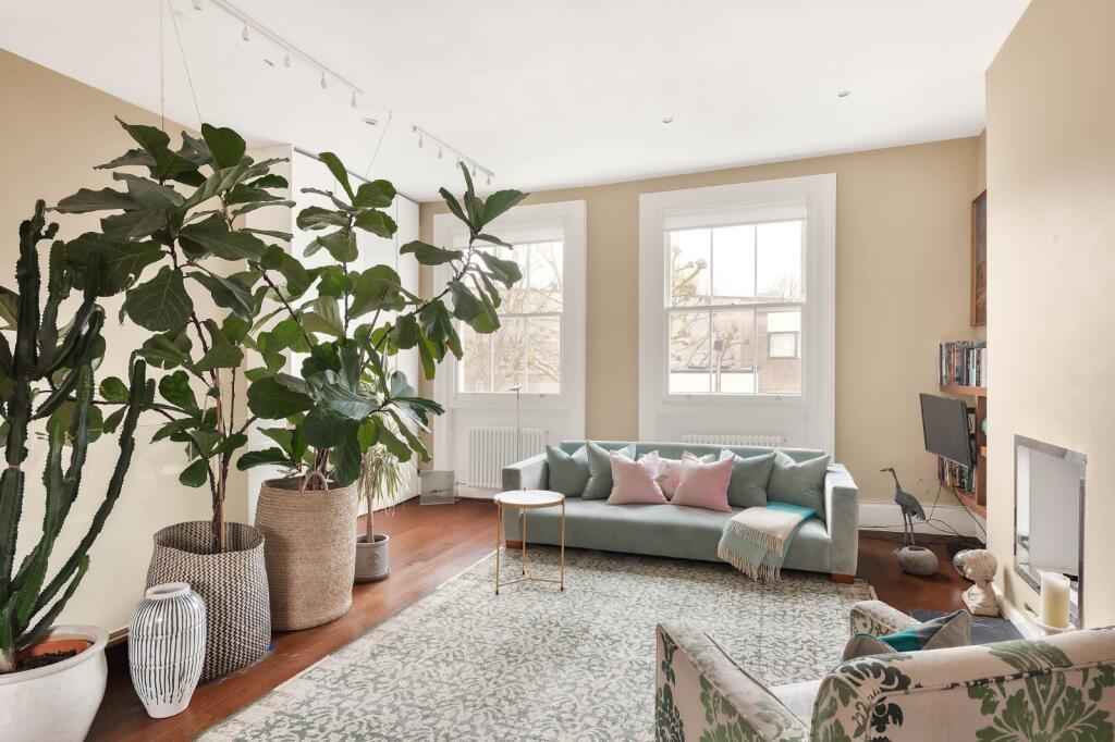 Main image of property: Cornwall Crescent,
Holland Park, W11