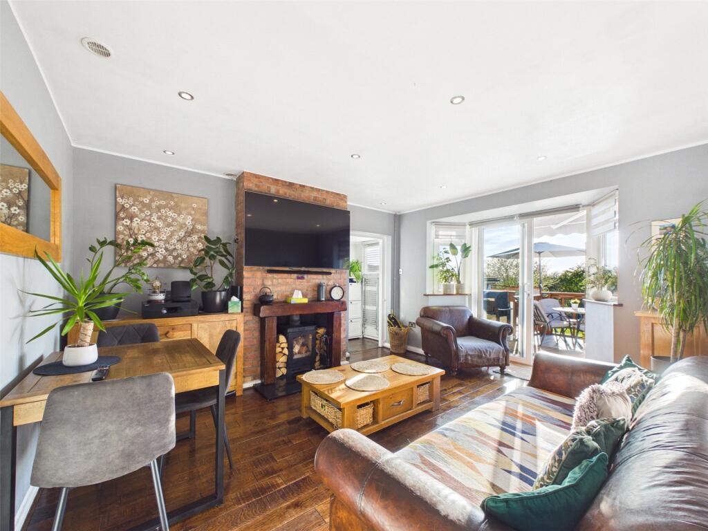 House in Worcester - View 4