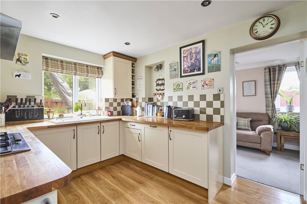 The Paddock, Baildon, West Yorkshire, BD17 photo 4