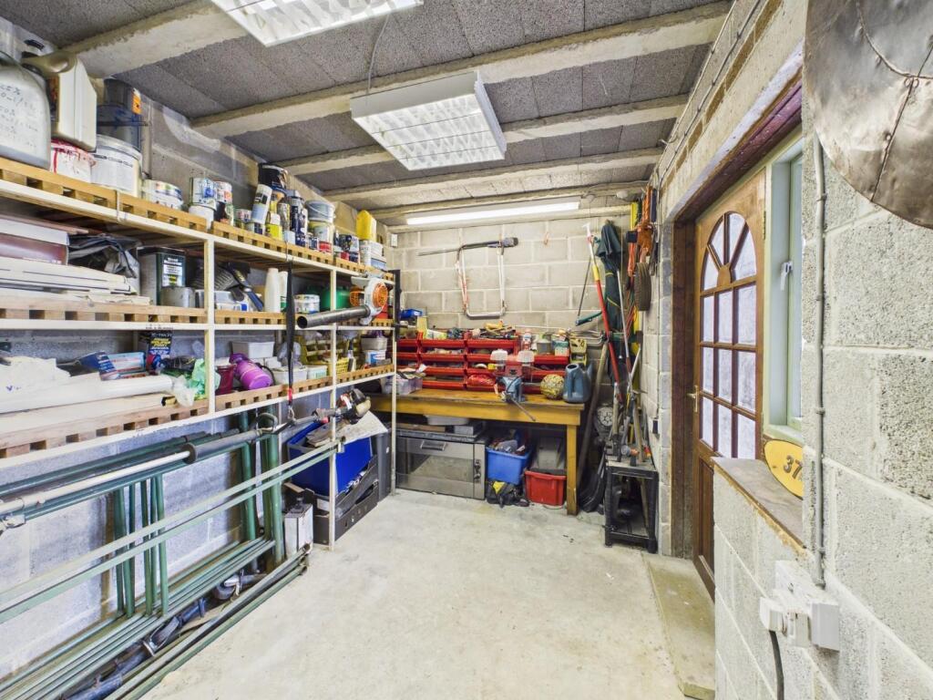 Additional image 27 of Woodvale Crescent, Bingley