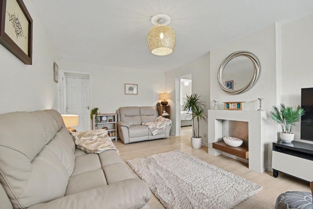 House in Paisley, Inverclyde - View 4