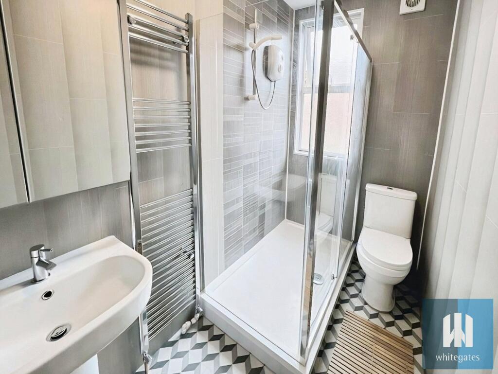 6 bedroom terraced house for rent