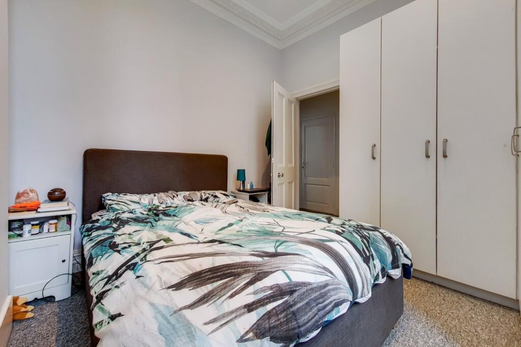 Apartment in London, West Kensington - View 4