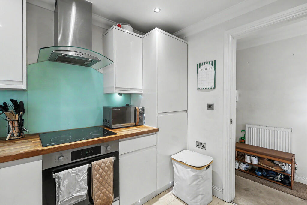 Apartment in Poole - View 4