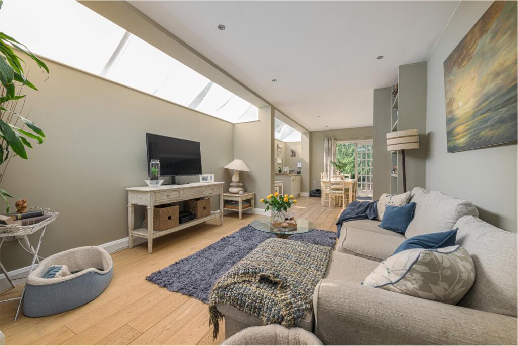 House in London - View 5