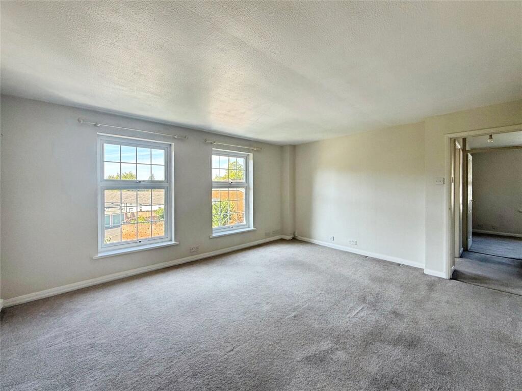 Milton Gardens, Wokingham, Berkshire - View 2