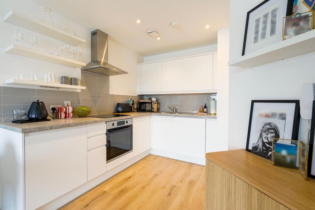 Apartment in North Tyneside, North East - View 4