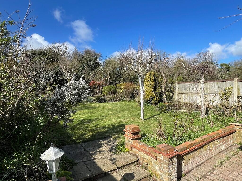 Arnold Villas, Tiptree photo 4