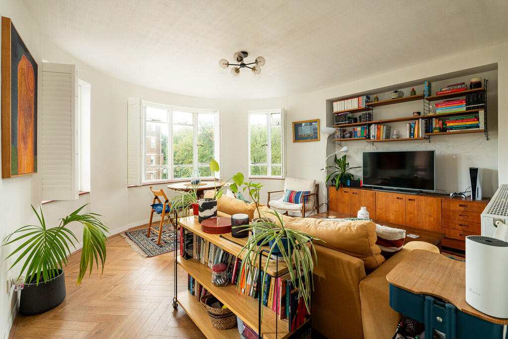 Apartment in London - View 5