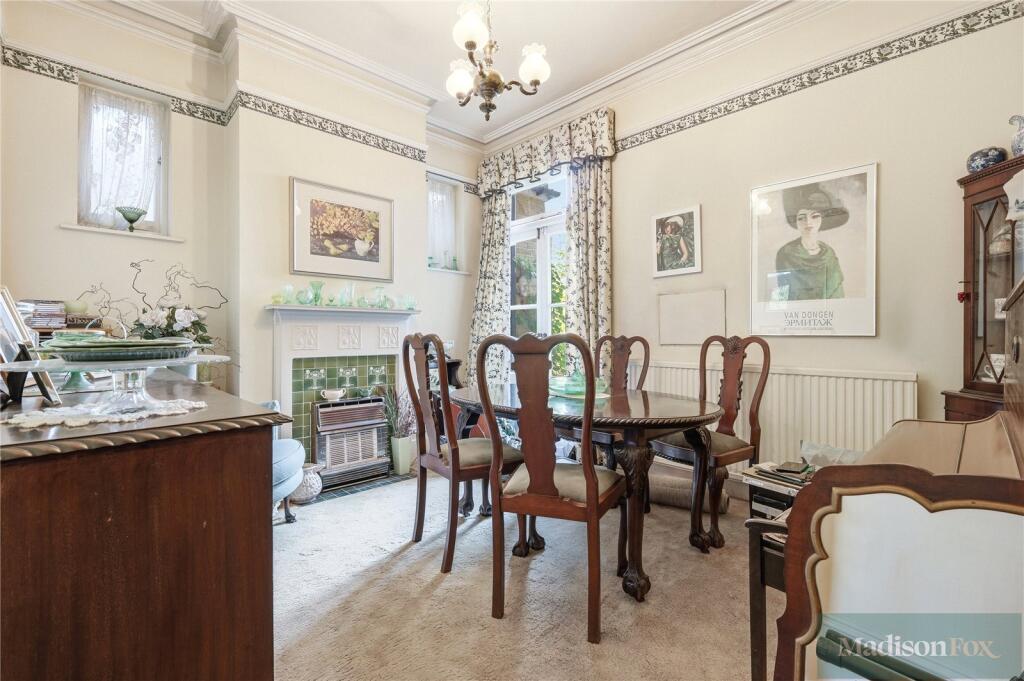 House in Epping Forest, Loughton - View 4