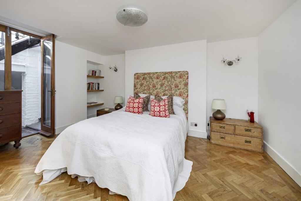 Apartment in London, North Kensington - More