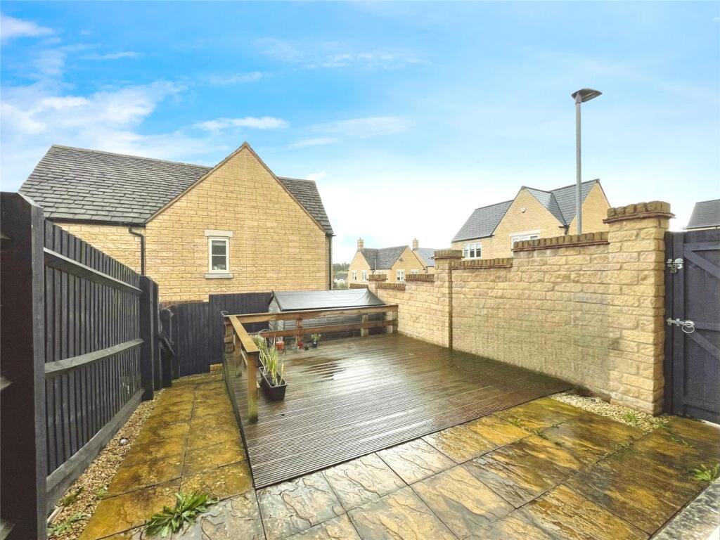 Spire View, Cirencester, GL7 photo 4