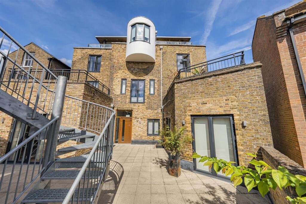 Main image of property: Peascod Place, Windsor