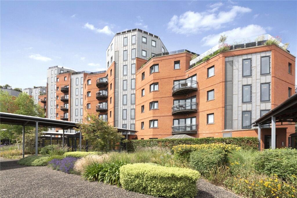Main image of property: New Atlas Wharf, 3 Arnhem Place, Isle Of Dogs, London, E14