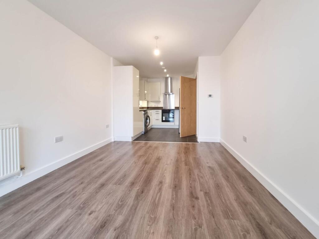 Apartment in Ipswich - View 5