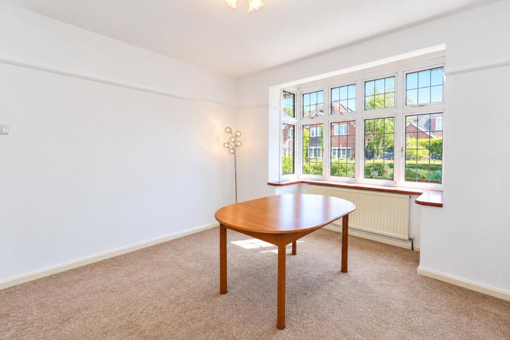 House in Woking, Westfield - More