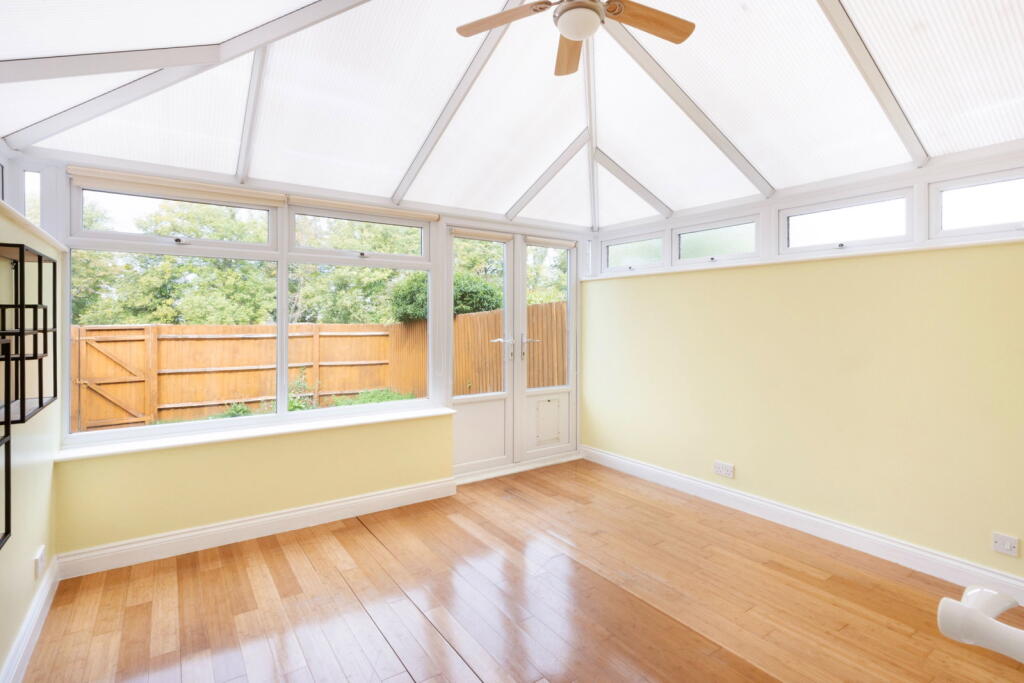 House in Gloucester - View 5