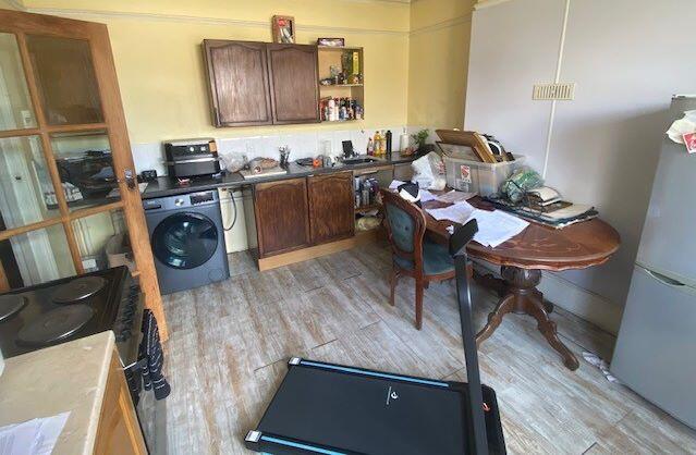 27A South Farm Road, Worthing, West Sussex, BN14 7AD - View 4
